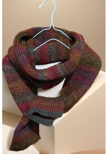 Knitted scarf