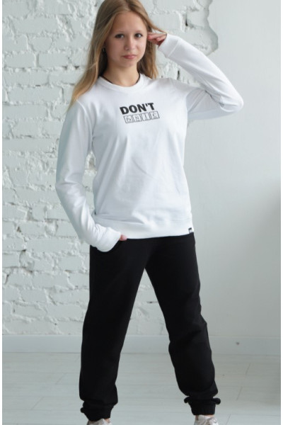 costume for teenage girl white with black