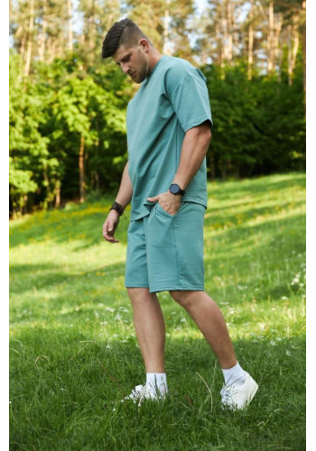 Men's suit shorts and T-shirt mint