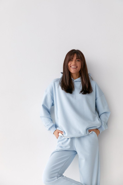 Buy tracksuit online outlet
